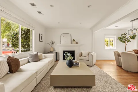 $1,695,000 | 7805 Denrock Avenue, Los Angeles, CA 90045
