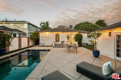 $1,695,000 | 7805 Denrock Avenue, Los Angeles, CA 90045