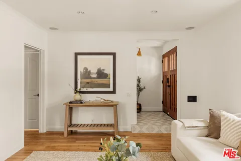 $1,695,000 | 7805 Denrock Avenue, Los Angeles, CA 90045