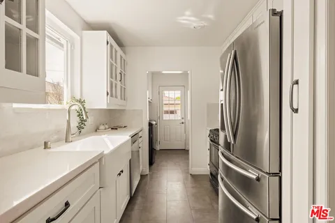 $1,695,000 | 7805 Denrock Avenue, Los Angeles, CA 90045