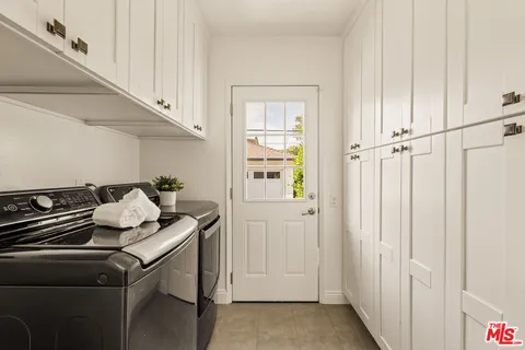 $1,695,000 | 7805 Denrock Avenue, Los Angeles, CA 90045