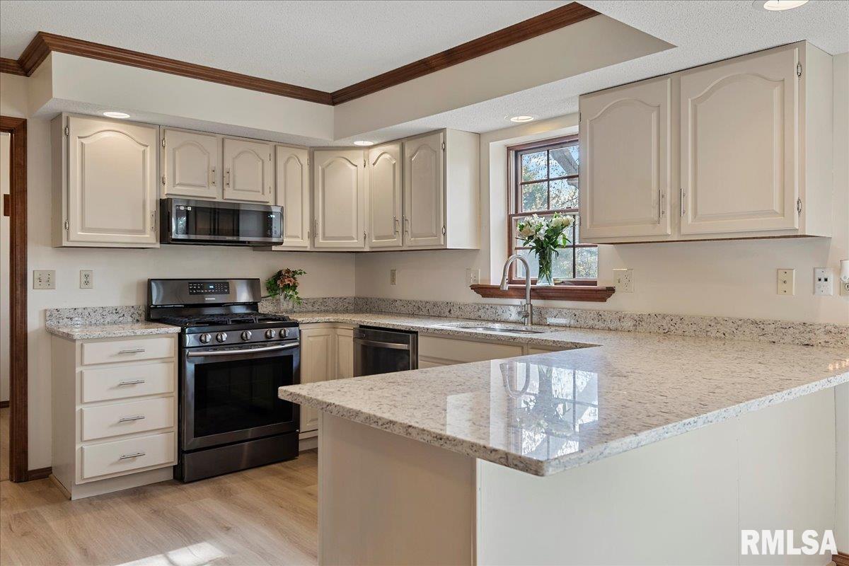 28 Brighton Road Springfield, IL 62702 - Photo 17 of 69