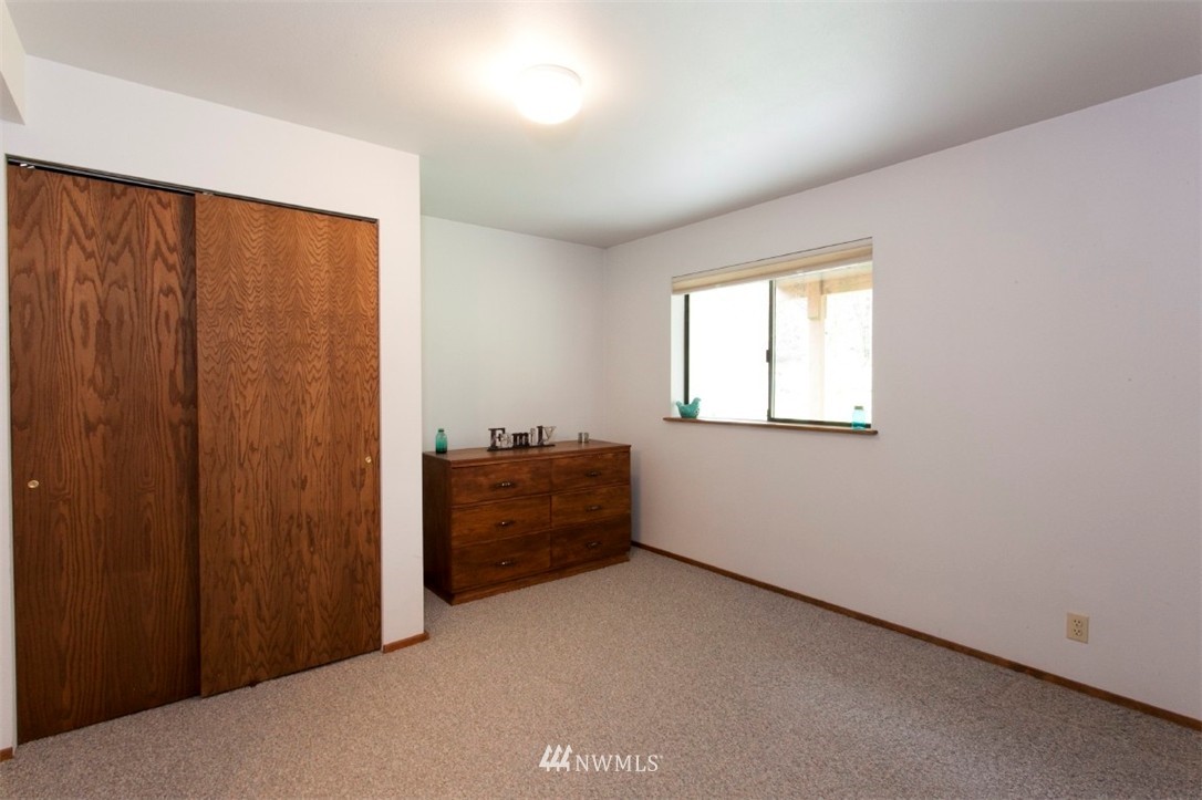 21028 Shell Valley Way Edmonds, WA 98026 - Photo 13 of 16