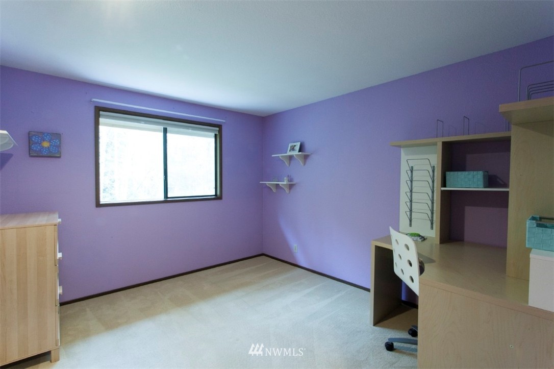 21028 Shell Valley Way Edmonds, WA 98026 - Photo 8 of 16