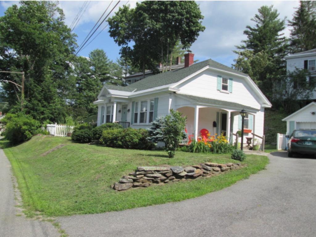 14 Lockwood Street Rockingham, VT 05101 - Photo 2 of 29