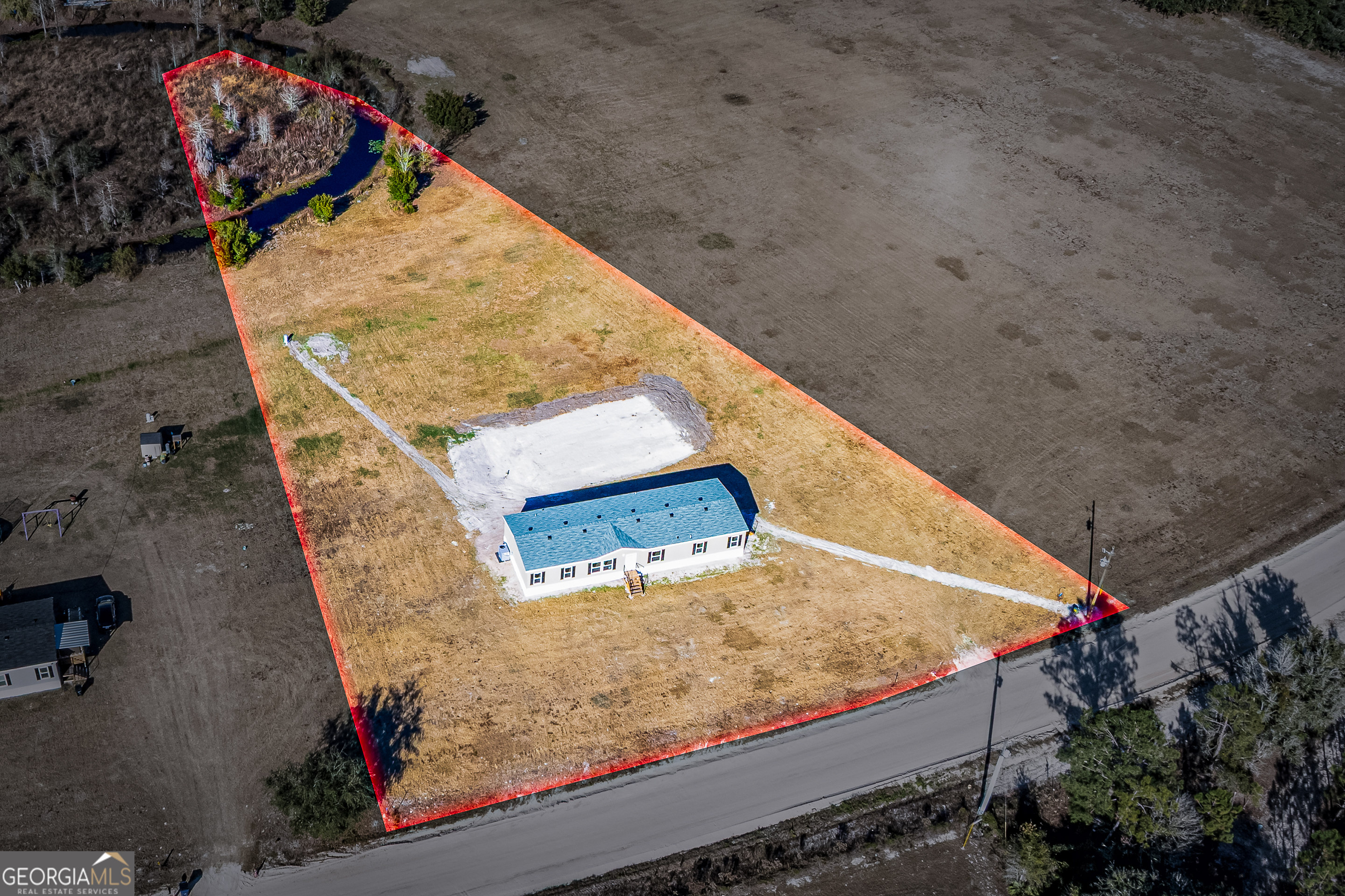 373 Barber Branch St. George, GA 31562 - Photo 28 of 30 a view of a living room