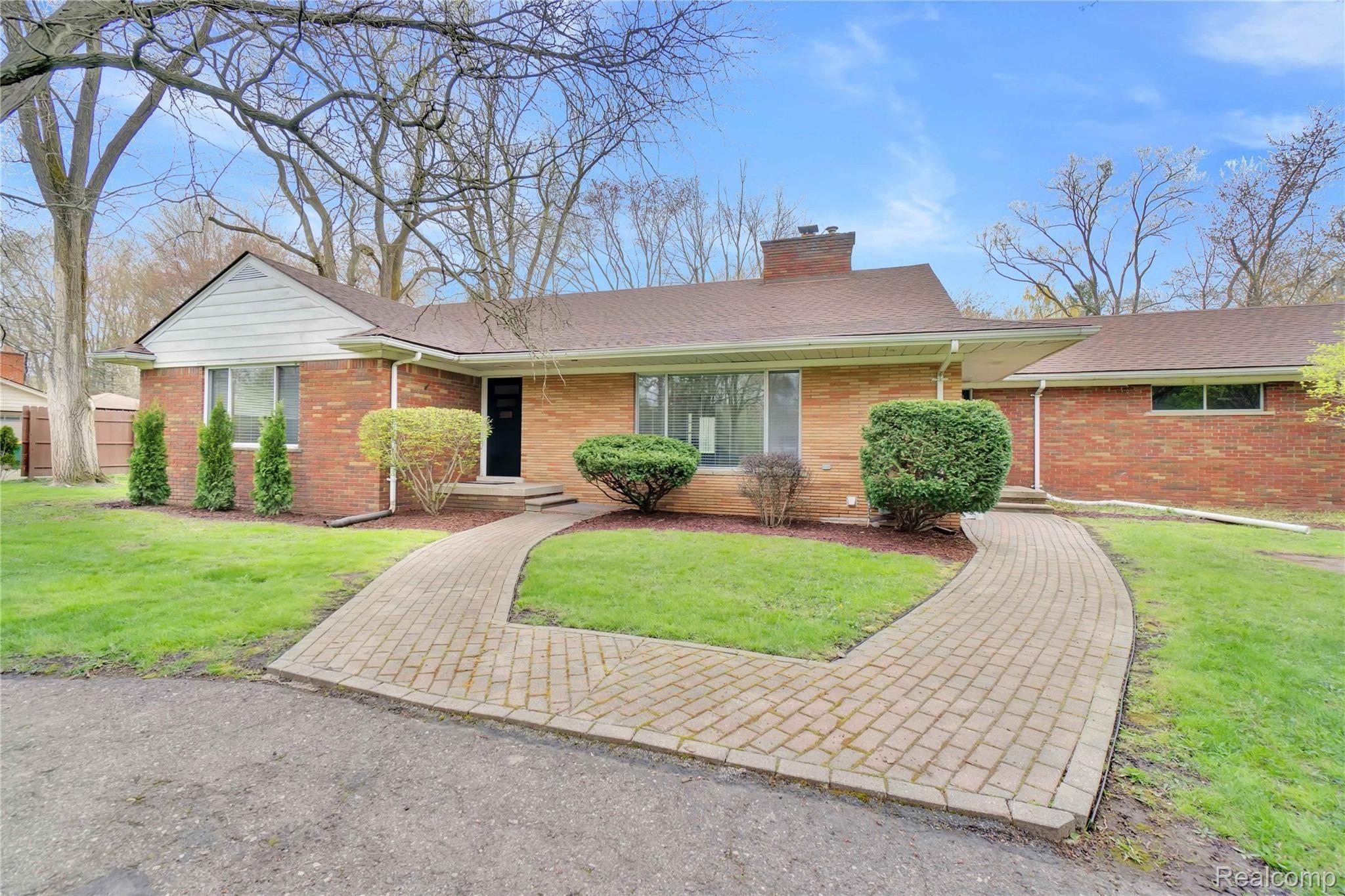 29098 Utley Road Farmington, MI 48334 - Photo 1 of 27 Edited-3.jpg