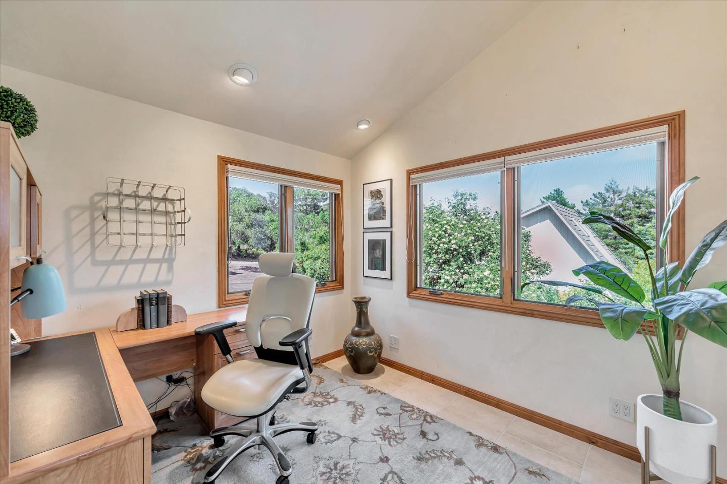 521 Amigo Road Soquel, CA 95073 - Photo 21 of 39 a living room with furniture and a potted plant