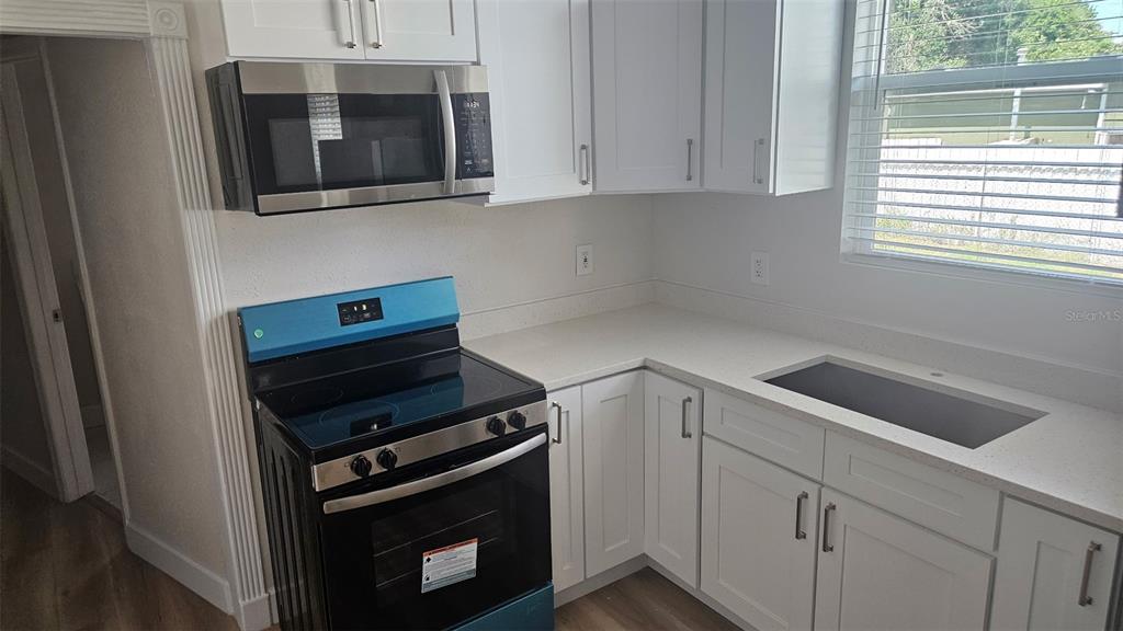 2524 West Chestnut Street Tampa, FL 33607 - Photo 3 of 12