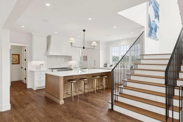 $2,850,000 | 956 Mississippi River Boulevard South, St. Paul, MN 55116