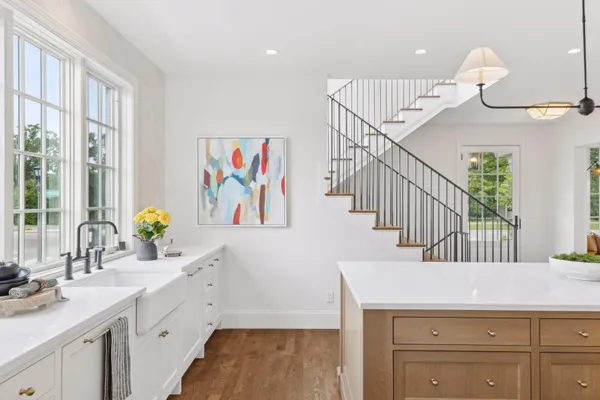 $2,850,000 | 956 Mississippi River Boulevard South, St. Paul, MN 55116