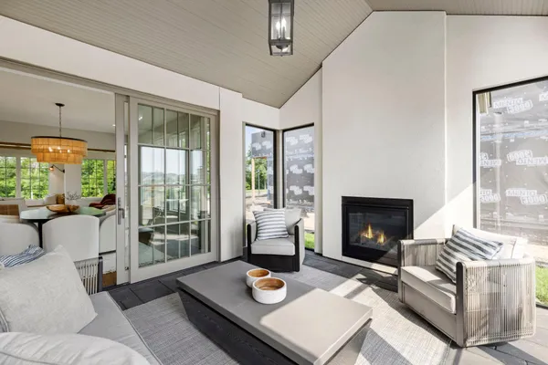 $2,850,000 | 956 Mississippi River Boulevard South, St. Paul, MN 55116
