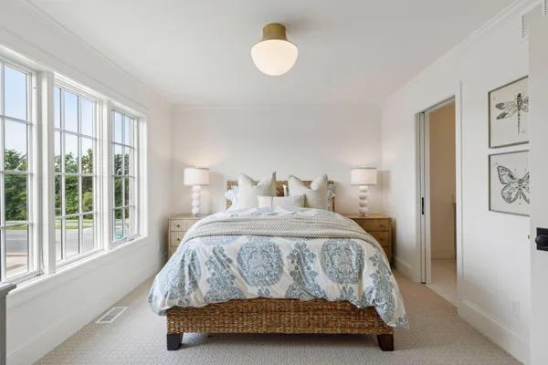 $2,850,000 | 956 Mississippi River Boulevard South, St. Paul, MN 55116
