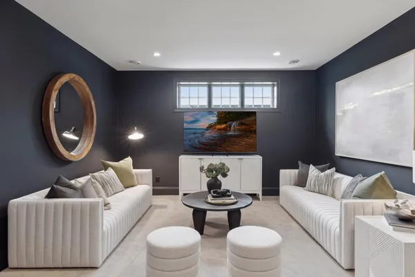 $2,850,000 | 956 Mississippi River Boulevard South, St. Paul, MN 55116