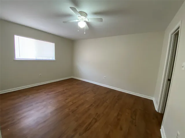 $775 | 130 Oyster Creek Drive, Unit 22, Lake Jackson, TX 77566