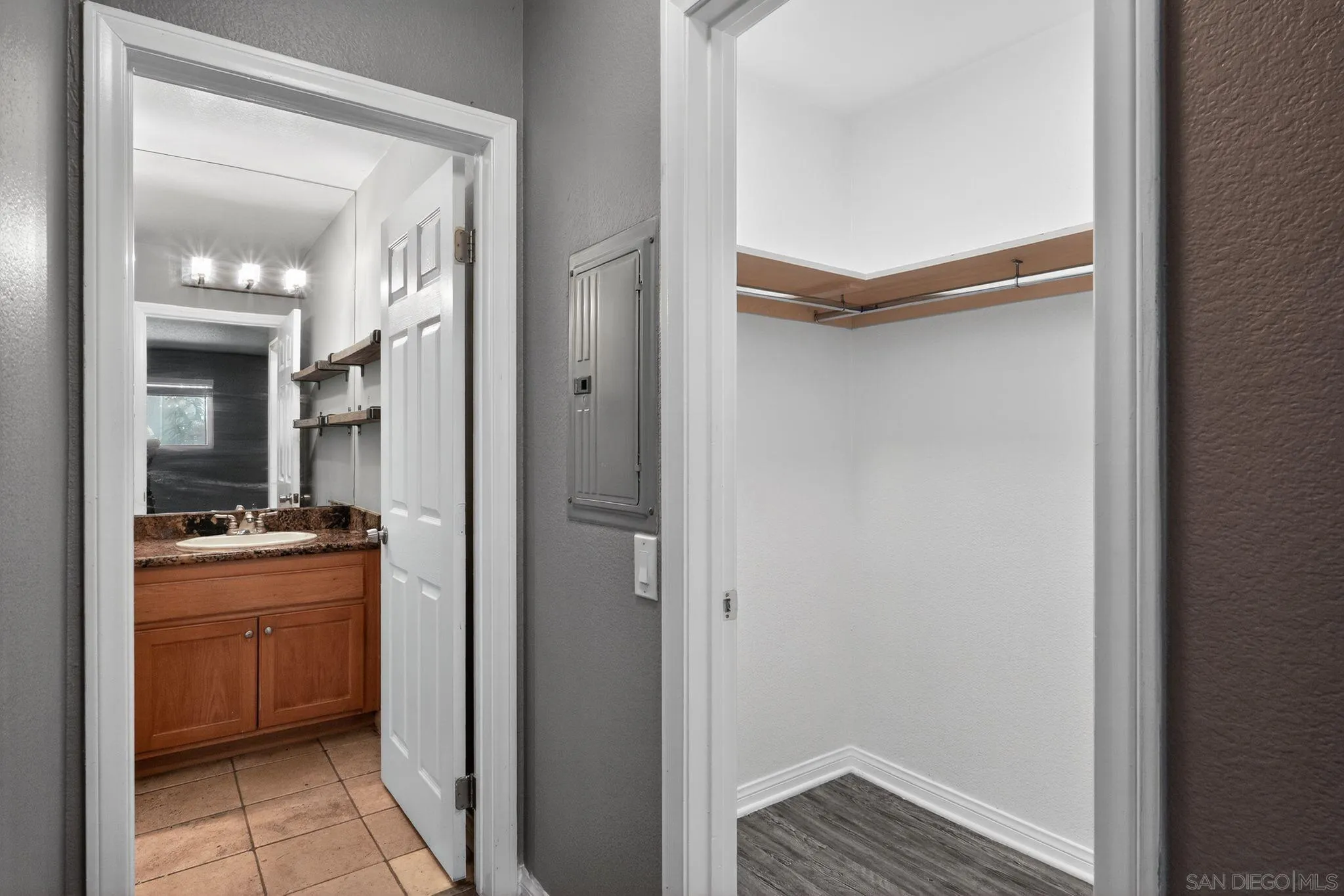 9860 Dale Avenue, Unit B9 Spring Valley, CA 91977 - Photo 20 of 31 a view of a kitchen from the hallway