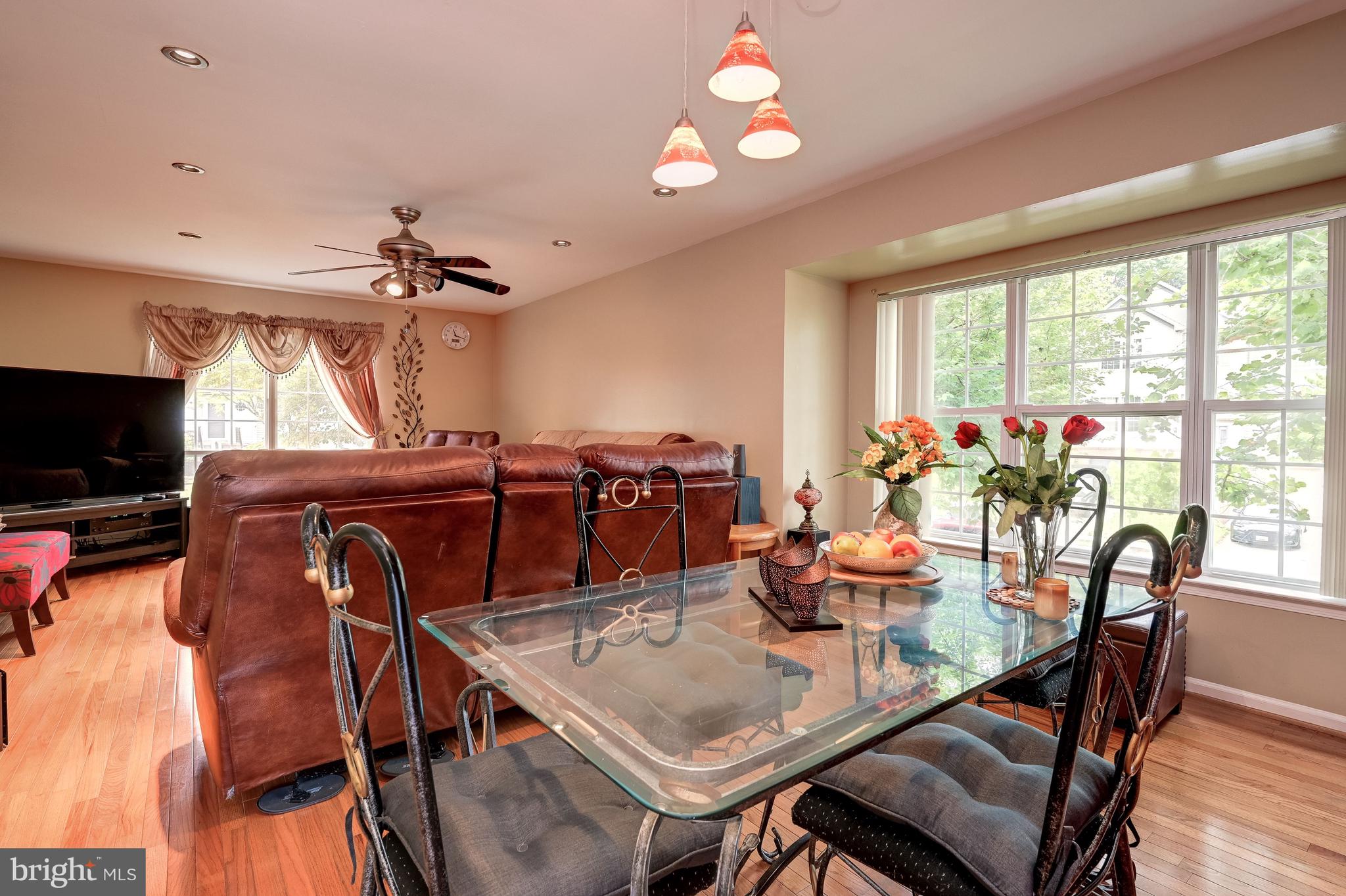 6125 Good Hunters Ride Columbia, MD 21045 - Photo 5 of 46 Dining & Living Rooms