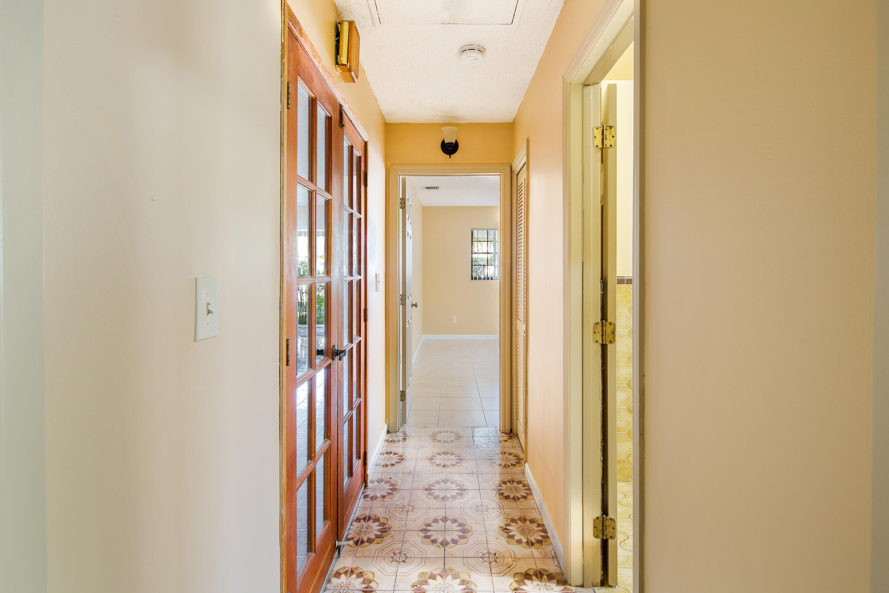1612 Washington Street Key West, FL 33040 - Photo 19 of 38 a view of a hallway with a shower
