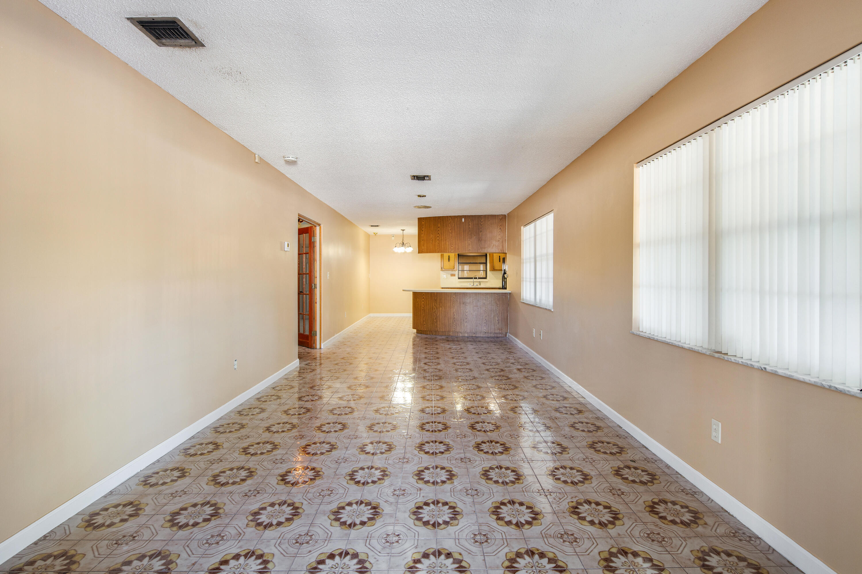 1612 Washington Street Key West, FL 33040 - Photo 7 of 38 a view of a entryway