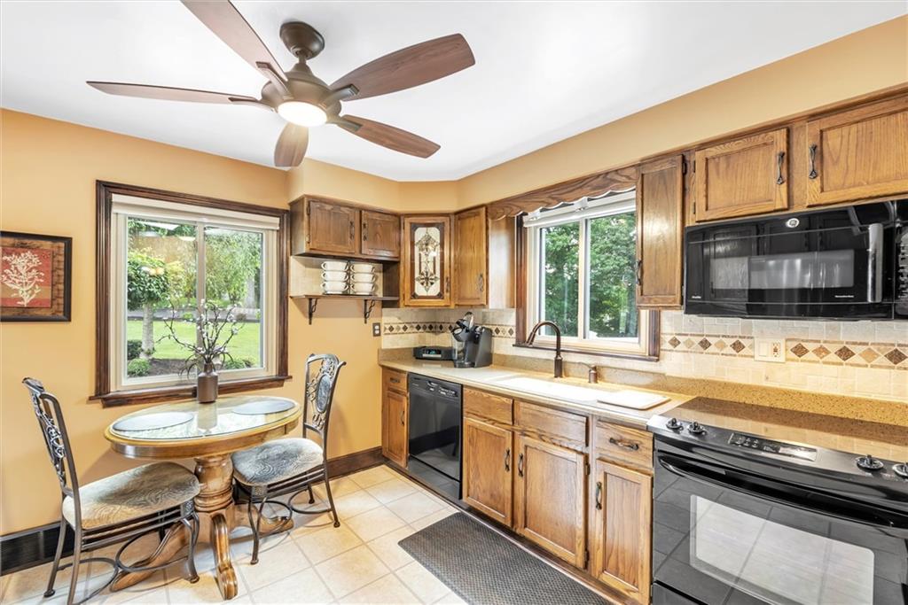 2279 Reis Run Road Pittsburgh, PA 15237 - Photo 10 of 22 Gallery Image 10
