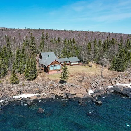 $1,200,000 | 90 Stonegate Road, Hovland, MN 55606