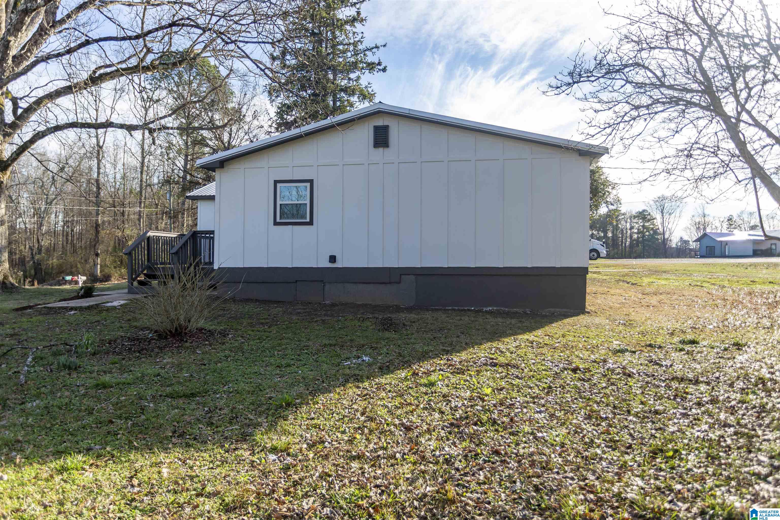 447 Cannie Phillips Road Sumiton, AL 35148 - Photo 9 of 40