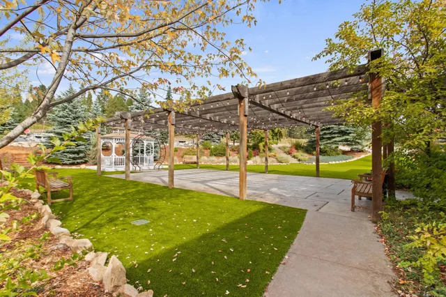 $2,495,000 | 1521 North Willms Road, Elk, WA 99009