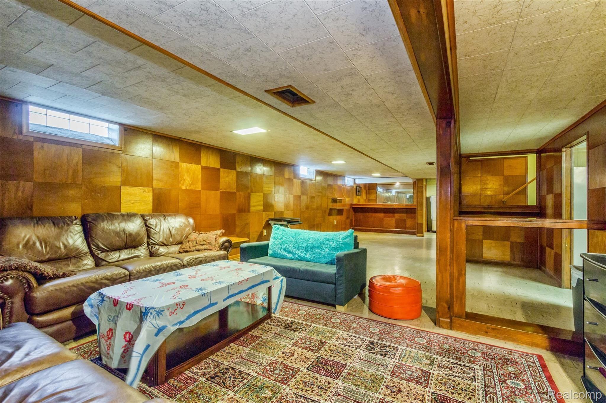 3853 Harding Street Dearborn, MI 48124 - Photo 22 of 32 24.jpg