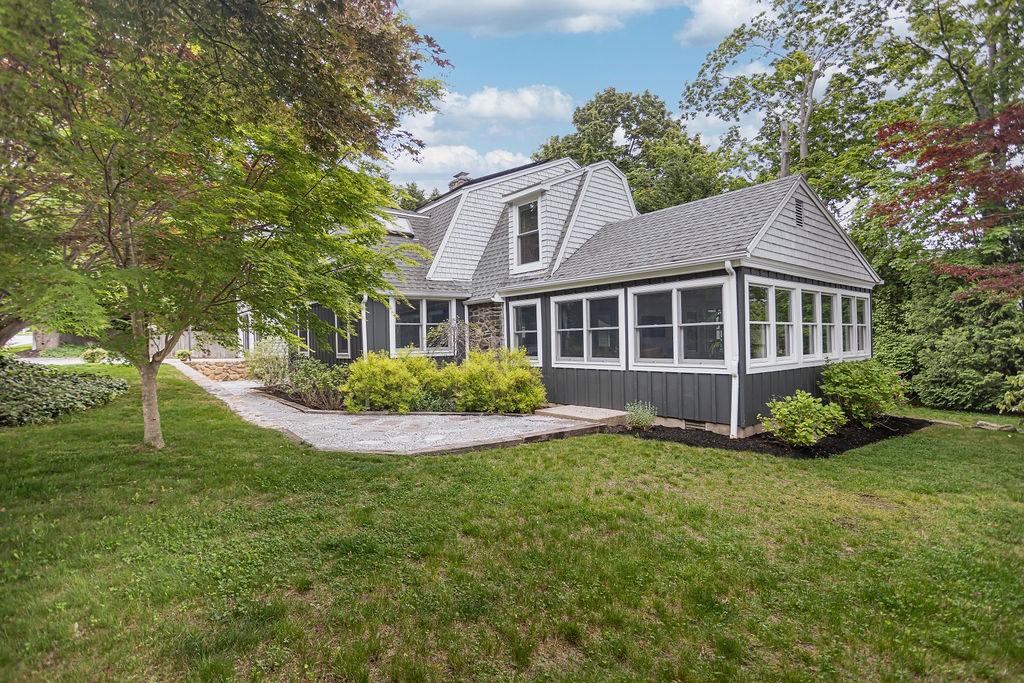 30 Standish Road Jamestown, RI 02835 - Photo 2 of 45