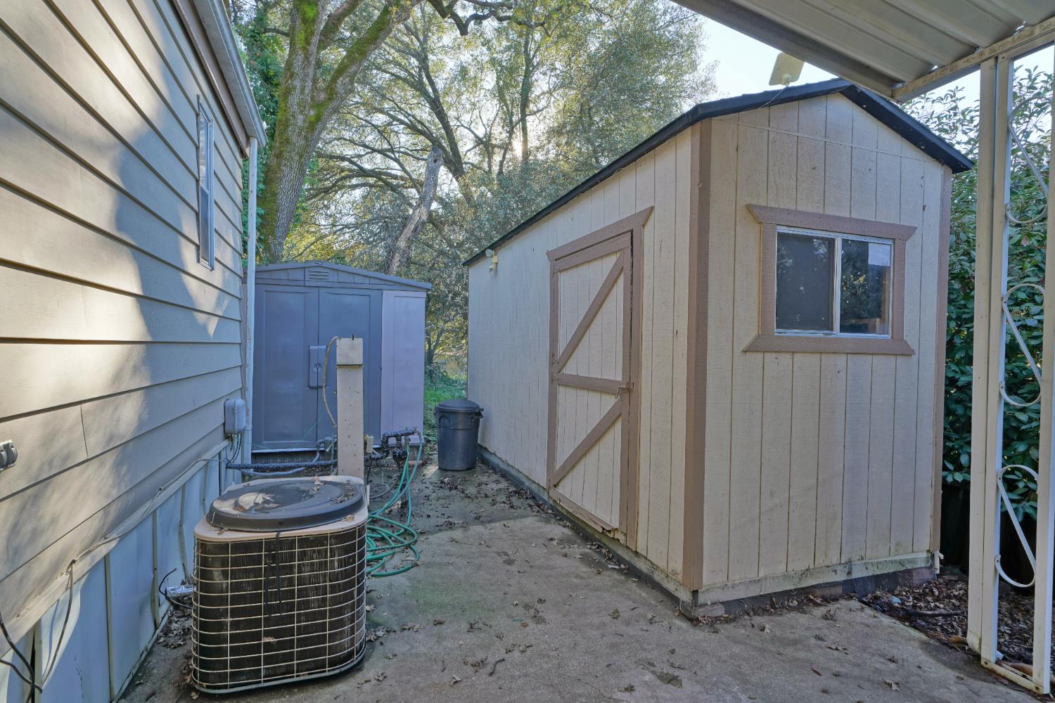 3550 China Garden Road, Unit 38 Placerville, CA 95667 - Photo 16 of 18 a backyard of a house