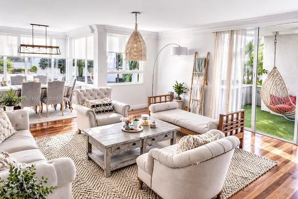 $1,395,000 | 141 Crandon Boulevard, Unit 331, Key Biscayne, FL 33149