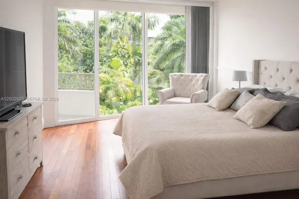 $1,395,000 | 141 Crandon Boulevard, Unit 331, Key Biscayne, FL 33149