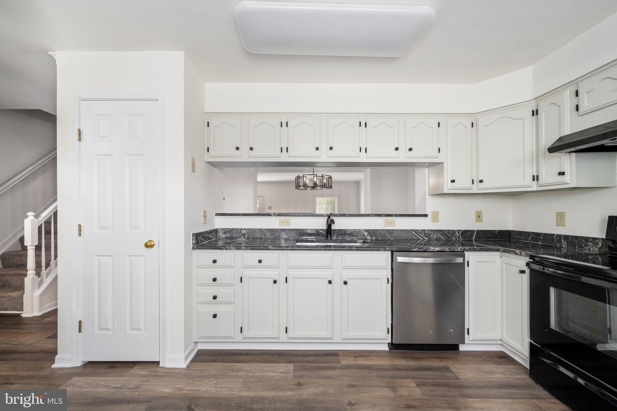 6509 Castine Lane Springfield, VA 22150 - Photo 6 of 44 Kitchen