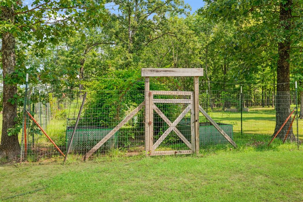 821 County Road Paris, TX 75462 - Photo 36 of 40