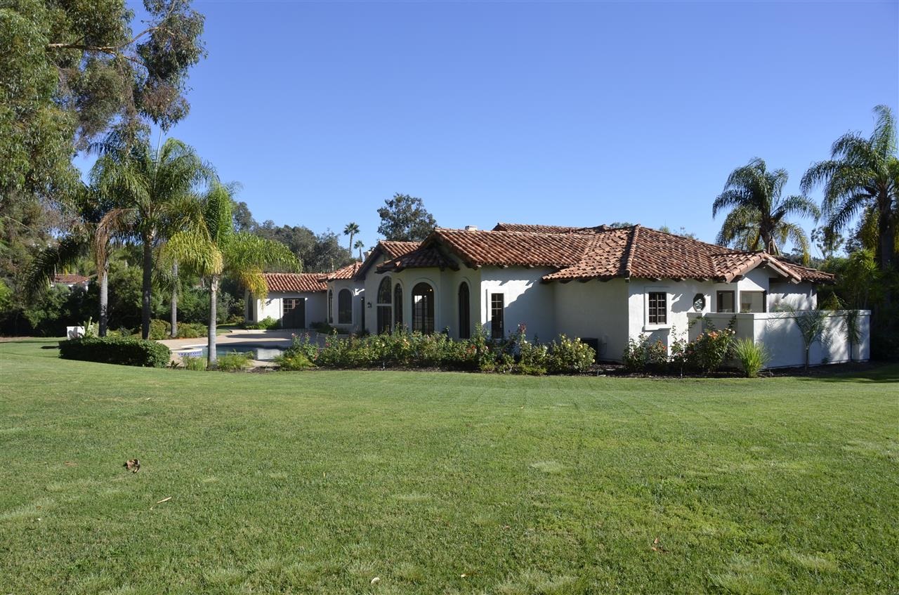 18095 Rancho La Cima Corte Rancho Santa Fe, CA 92067 - Photo 7 of 14