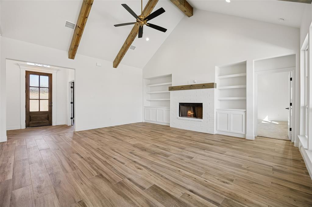 257 Coalson Crossing Azle, TX 76020 - Photo 4 of 29