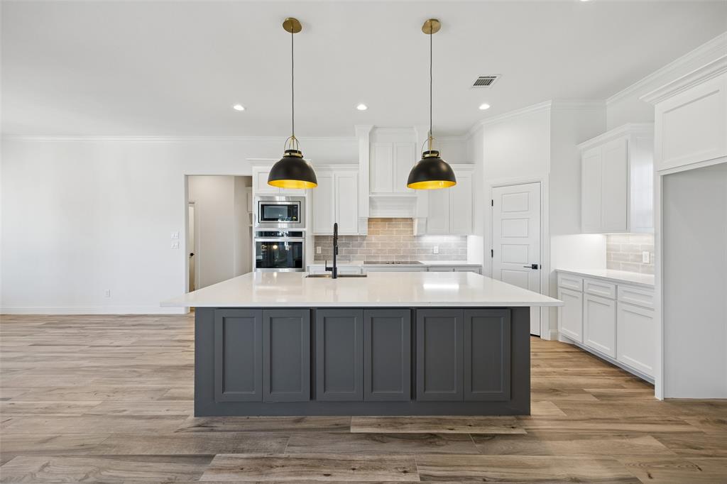 257 Coalson Crossing Azle, TX 76020 - Photo 5 of 29