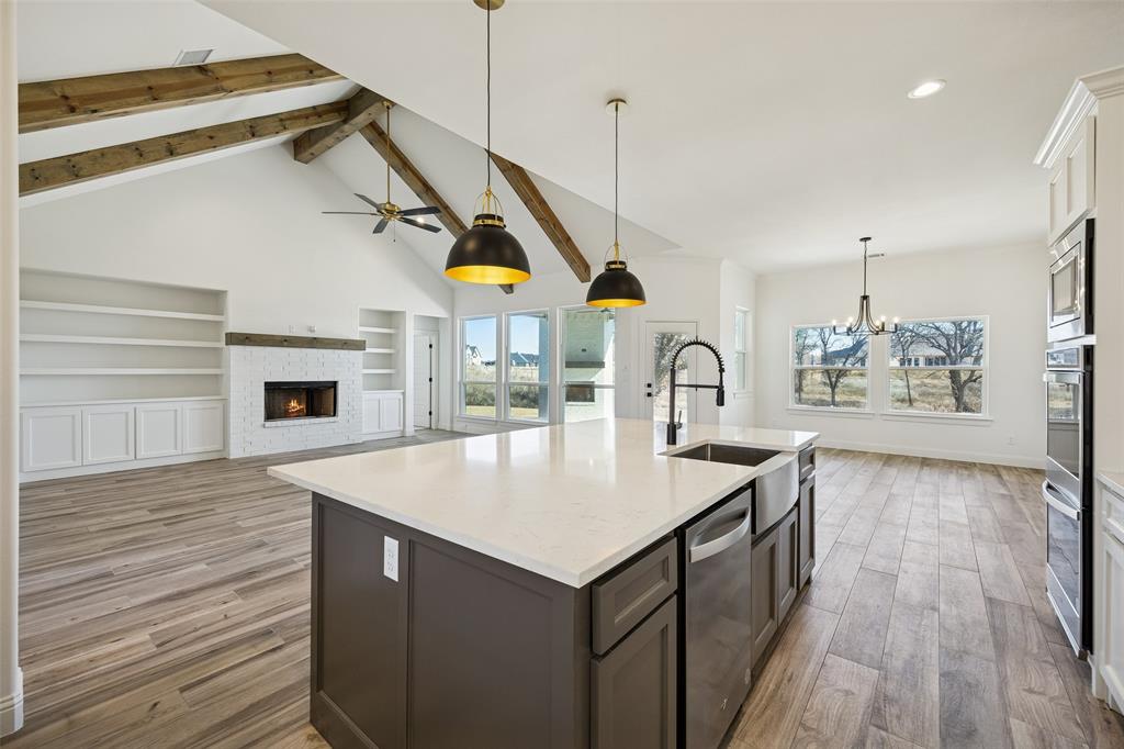 257 Coalson Crossing Azle, TX 76020 - Photo 6 of 29