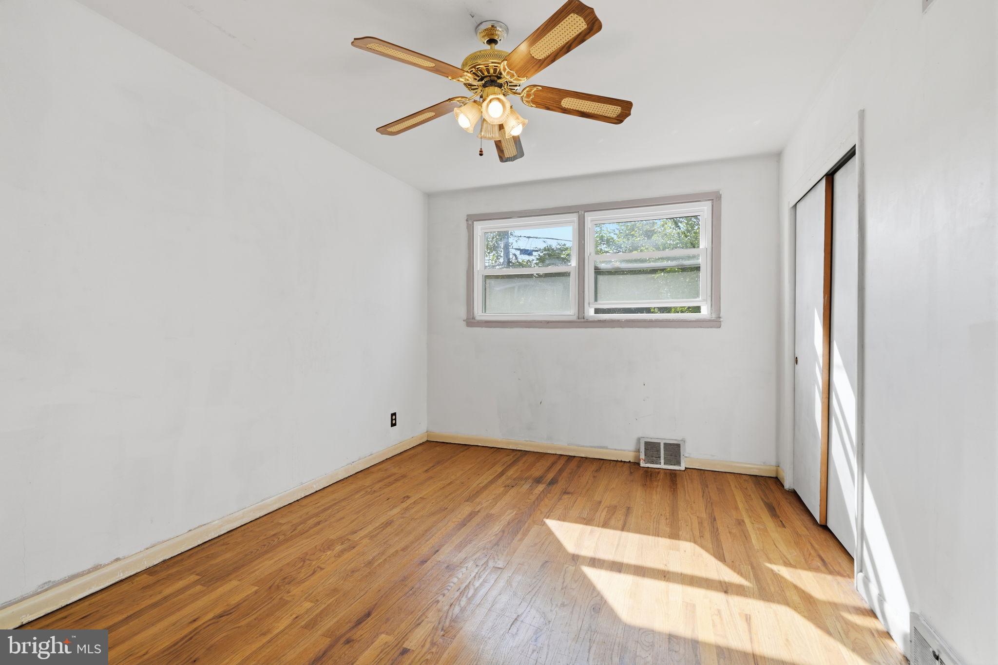 9219 Burbank Road Philadelphia, PA 19115 - Photo 20 of 29