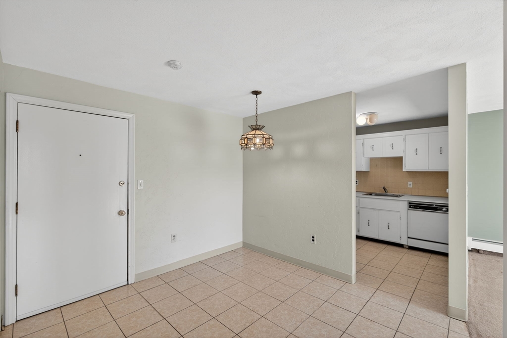 5 Washington Street, Unit D4 Reading, MA 01867 - Photo 2 of 18