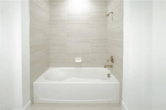 $789,950 | 16881 Fairgrove Way, Unit 7102, Naples, FL 34110