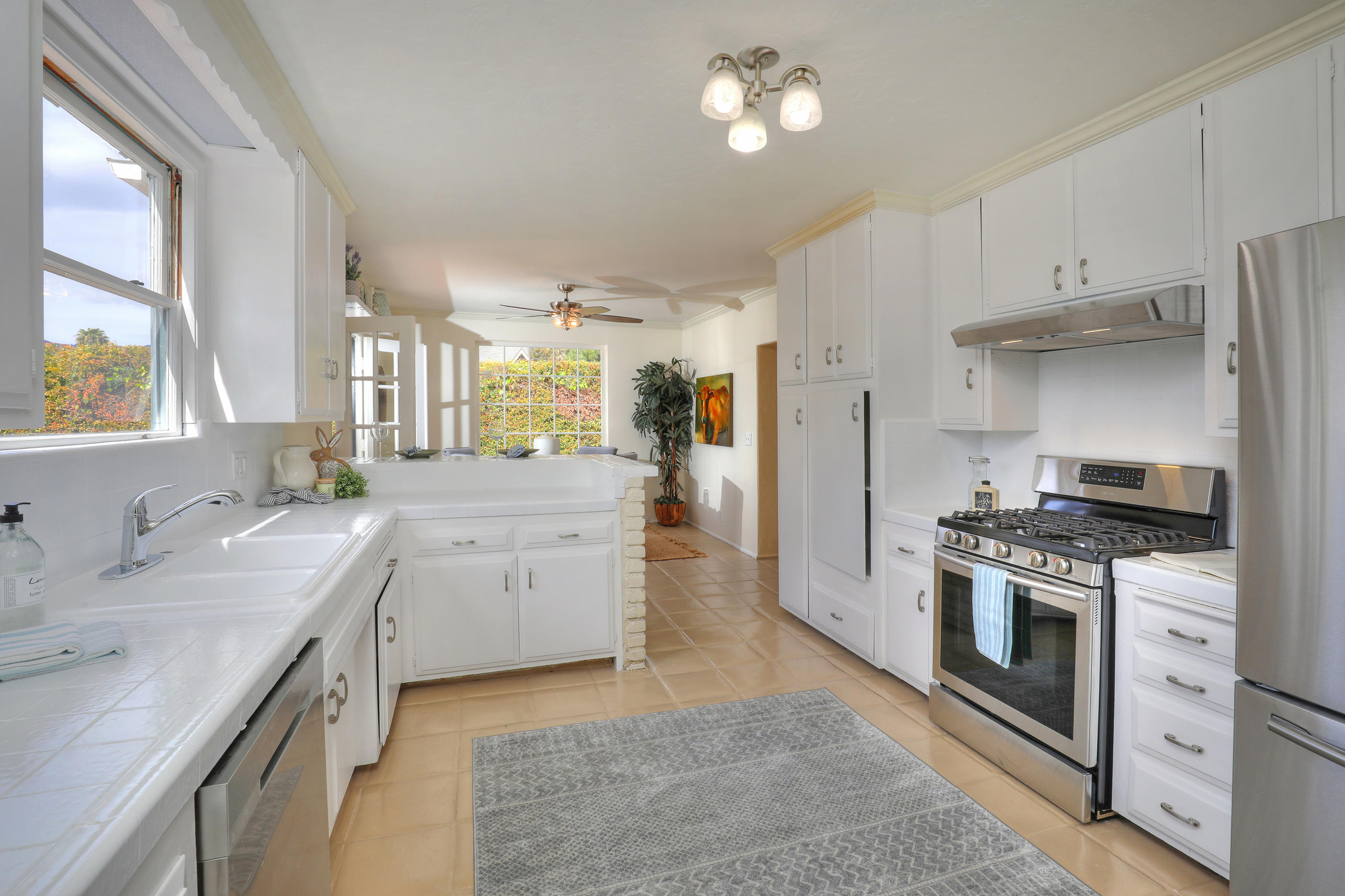 439 Arroyo Road Santa Barbara, CA 93110 - Photo 11 of 24 Kitchen