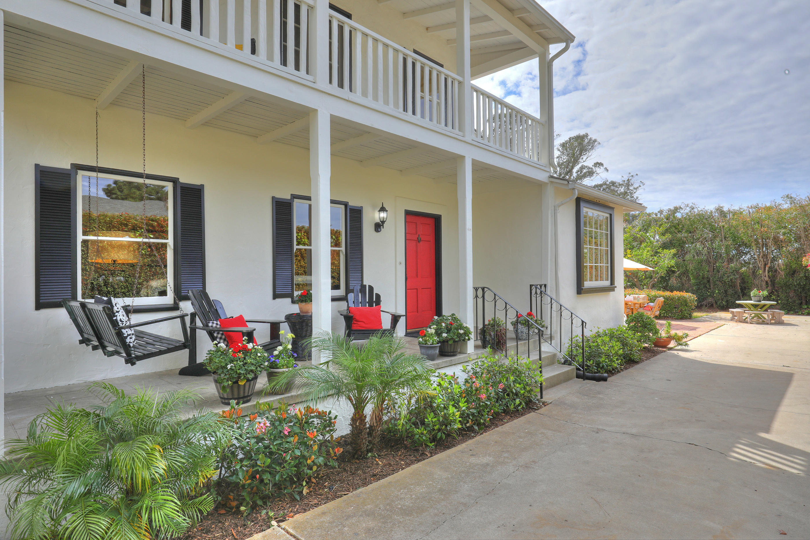 439 Arroyo Road Santa Barbara, CA 93110 - Photo 3 of 24 Porch
