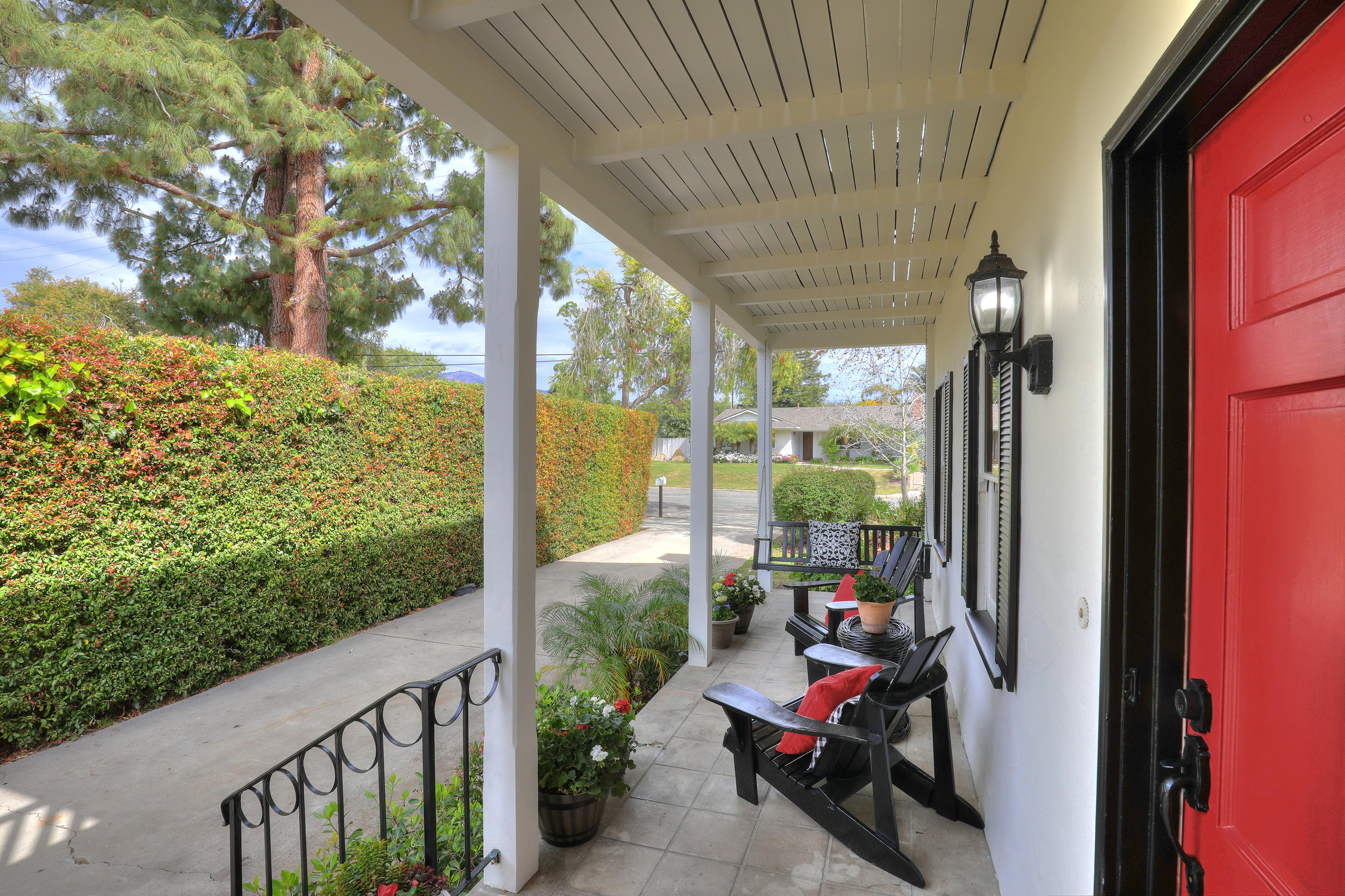 439 Arroyo Road Santa Barbara, CA 93110 - Photo 4 of 24 Entry