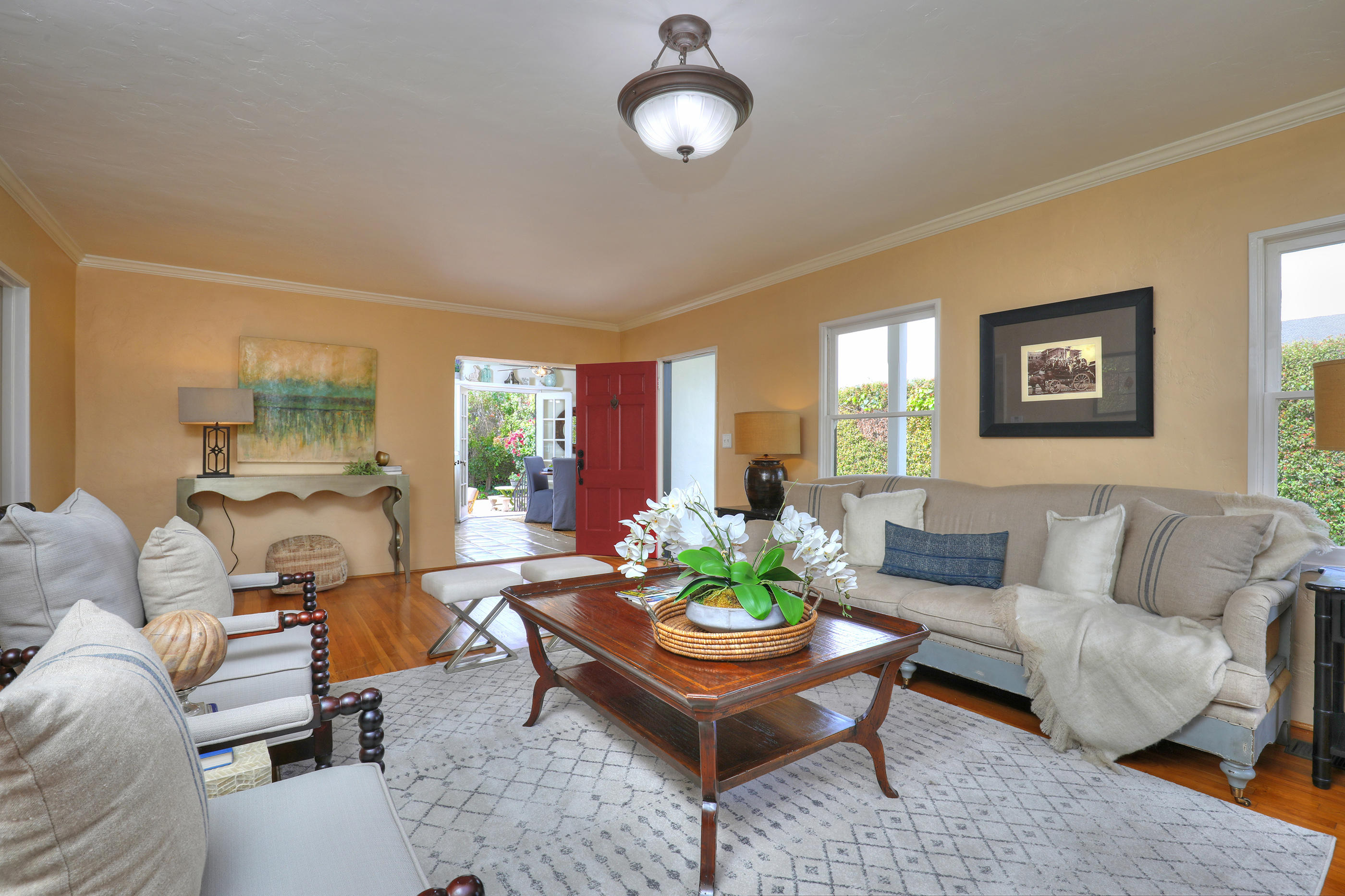 439 Arroyo Road Santa Barbara, CA 93110 - Photo 7 of 24 Living Room