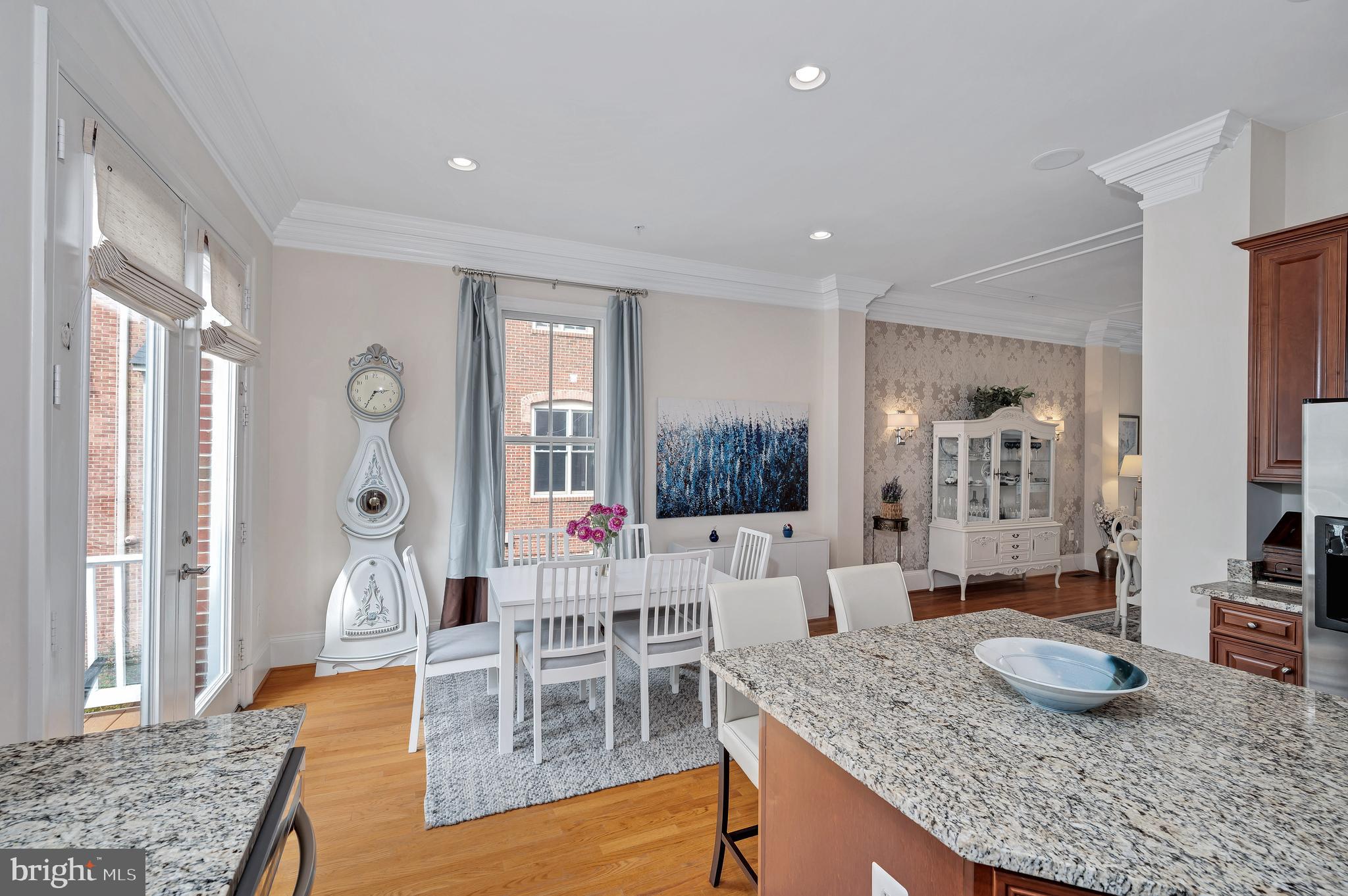1860 Carpenter Road Alexandria, VA 22314 - Photo 10 of 54 Family Room off Kitchen