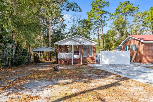 $330,000 | 120 Charter Drive, Wilmington, NC 28403