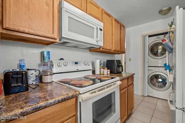 $330,000 | 120 Charter Drive, Wilmington, NC 28403