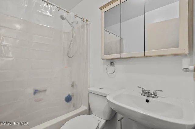 $330,000 | 120 Charter Drive, Wilmington, NC 28403