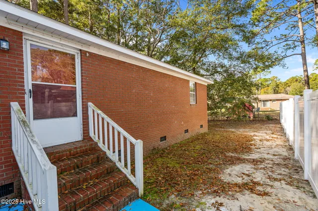 $330,000 | 120 Charter Drive, Wilmington, NC 28403
